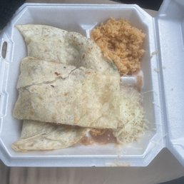 Quesadilla with beans and rice Quesadilla with beans and rice