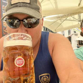 Alfama Grill - Tankard of beer! - Portuguese Near Me - Lisbon, 11
