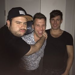 Bachelor Forum - Thank god they serve booze