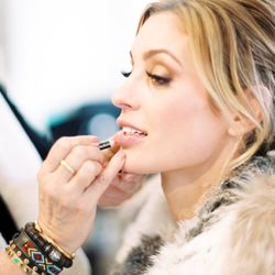 Kiss N' Makeup