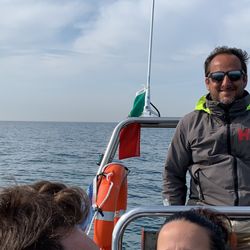 Bolhas Tours - We had a great day with Pedro from Bolhas tours, amazing encouter. I put a video on youtb jumping dolphins it was amazing!!!