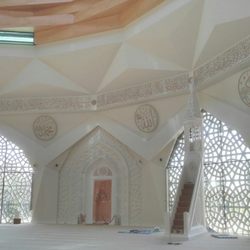 Marmara İlahiyat Camii - Mihrab and Minber view