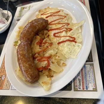 G's Warwick Diner - Over easy eggs and delicious sausage side of rye bread - Burgers Near Me - Warwick, New York
