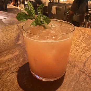 Earls Kitchen + Bar - Guava vodka crush - Cocktail Bars Near Me - Honolulu, Hawaii Earls Kitchen + Bar - Guava vodka crush - Cocktail Bars Near Me - Honolulu, Hawaii