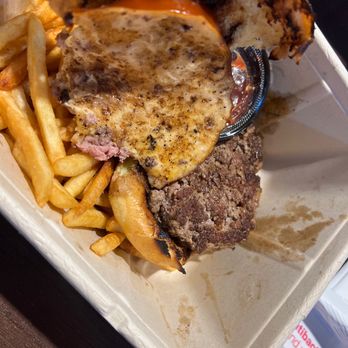 Primal Cuts - Truffle burger with NOT MELTED cheese - Steakhouses Near Me - Stanton, California