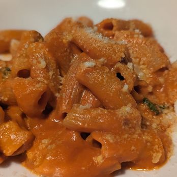 Parcheggio - Really delicious tomatoes sauce. Very very rich in basil - Italian Near Me - Toronto, Ontario
