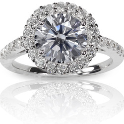 We offer a no-pressure, comfortable diamond selling experience. We have decades of trusted diamond and jewelry buying experience