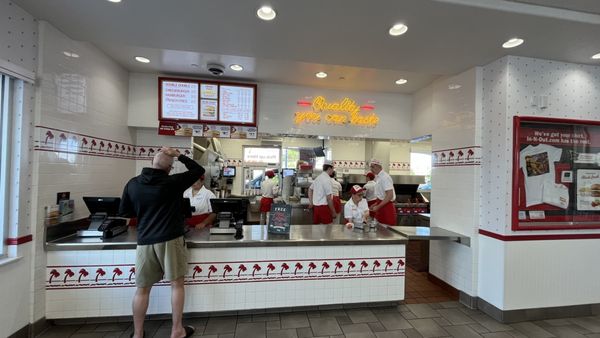 In-N-Out Burger by null