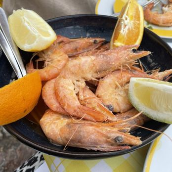 Ponto Final - Shrimps in a spicy butter garlic sauce - Portuguese Near Me - Almada, 15