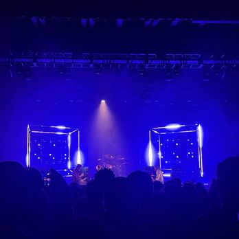 Brooklyn Paramount Theater - Metric - Music Venues Near Me - Brooklyn, New York