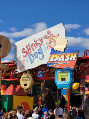 Slinky Dog Dash by null