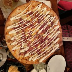 The Avenue - Mashed potato pizza