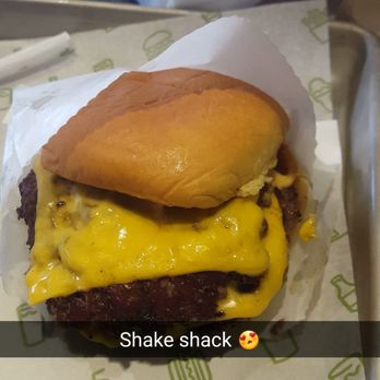 Shake Shack Harvard Square - Burgers Near Me - Cambridge, Massachusetts