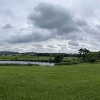 Gouveia Vineyards - Wineries Near Me - Wallingford, Connecticut Gouveia Vineyards - Wineries Near Me - Wallingford, Connecticut