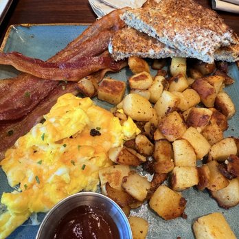 First Watch - Classic breakfast - Breakfast & Brunch Near Me - Miami, Florida