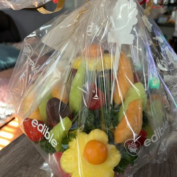 Edible Arrangements - Beautiful fruit arrangement - Chocolatiers & Shops Near Me - Irvine, California