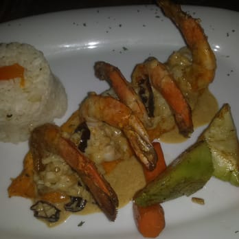 Dopi's - Camarones ala plancha con ajo y mantequilla. - Seafood Near Me - Isla Mujeres, ROO Dopi's - Camarones ala plancha con ajo y mantequilla. - Seafood Near Me - Isla Mujeres, ROO