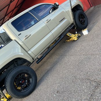 Monkey Wheels & Tires - Scratch on back fender frame that they also claim was not them , but was clearly a scratch from car jack - Tires Near Me - Phoenix, Arizona