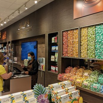 LINDT CHOCOLATE SHOP - Updated December 2025 - 19 Photos - 241