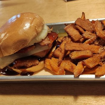 Hog Tide Bar-B-Que - Hawaiian bird sandwich with sweet potato fries - Barbeque Near Me - Aurora, Missouri Hog Tide Bar-B-Que - Hawaiian bird sandwich with sweet potato fries - Barbeque Near Me - Aurora, Missouri