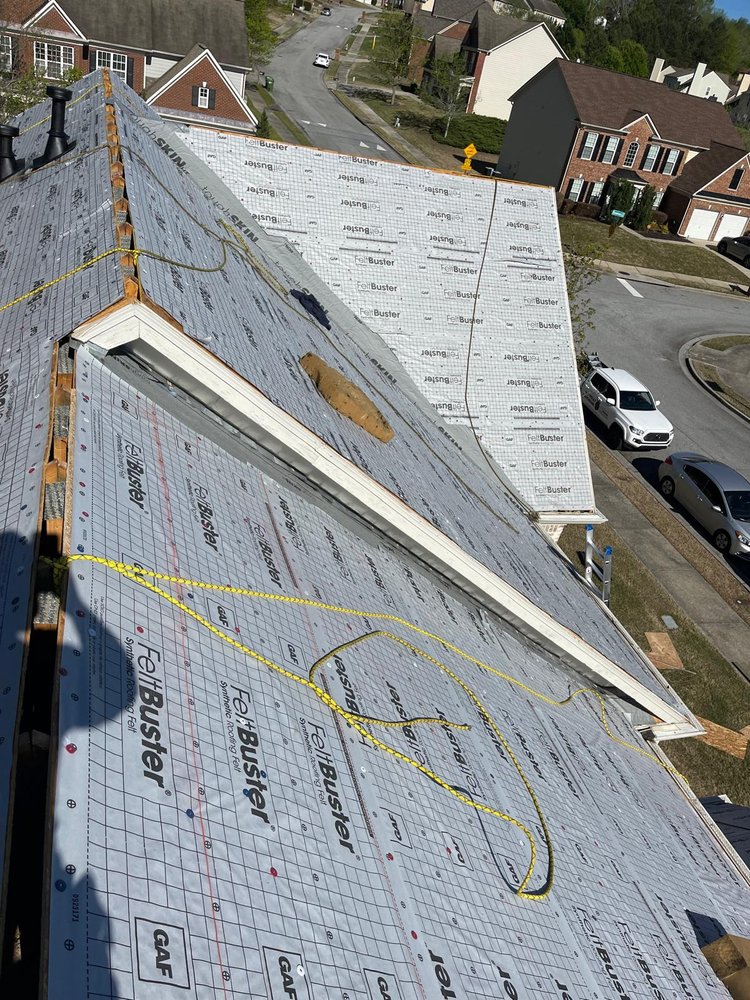 Slide of Umana Roofing