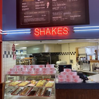 Fuddruckers - Burgers Near Me - Myrtle Beach, South Carolina Fuddruckers - Burgers Near Me - Myrtle Beach, South Carolina