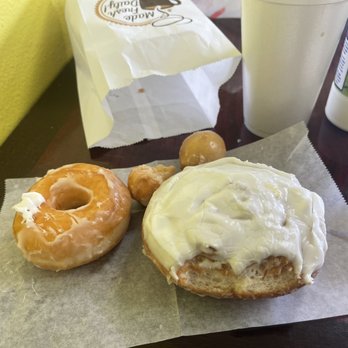 Snowflake Donuts - Custom Vanilla stuffed with Bavarian cream They'll do most anything for you - Breakfast & Brunch Near Me - San Antonio, Texas
