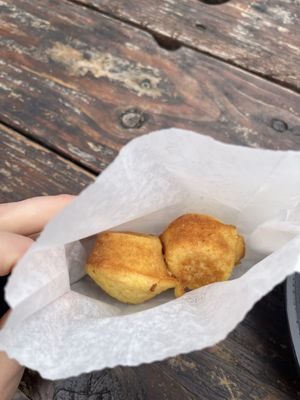 Avenue Saint Charles by null