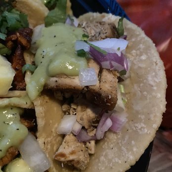 Pablito's Tacos - Chicken Tacos 11-2020 - Peruvian Near Me - Burbank, California