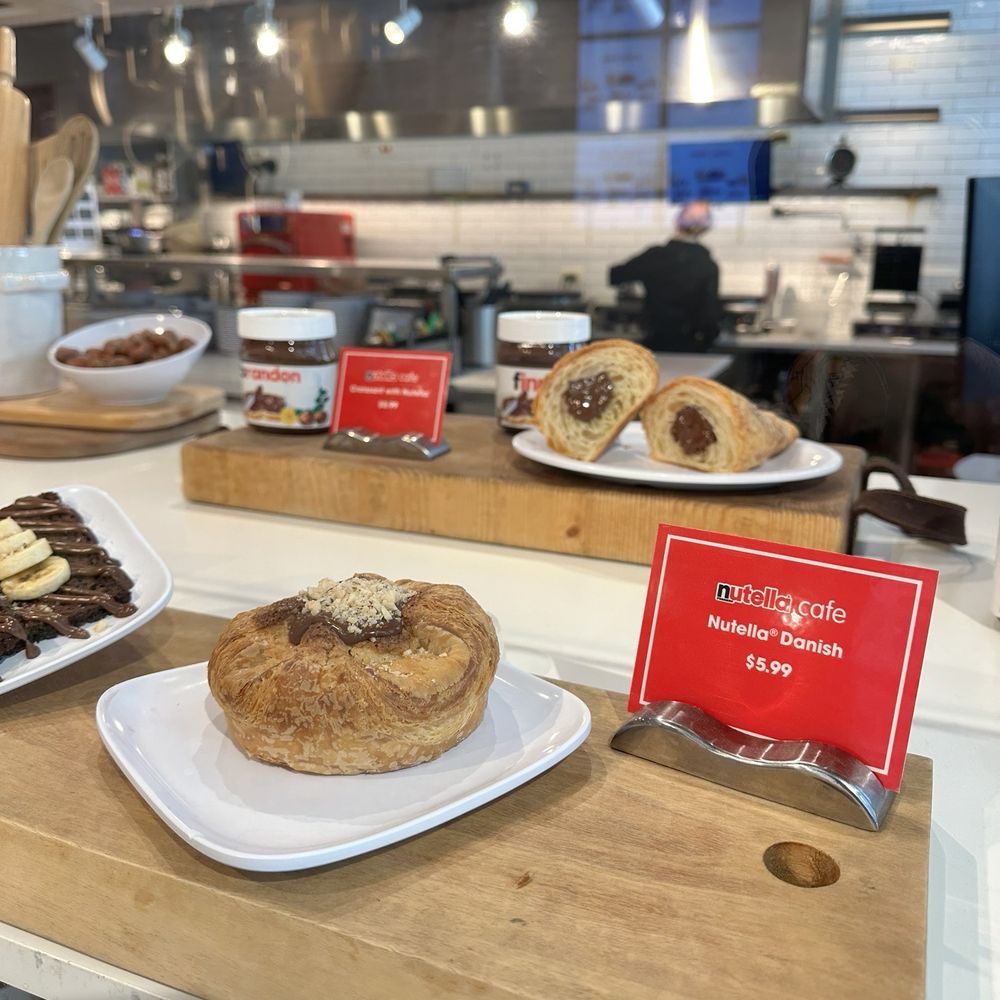 Nutella Cafe - Desserts Near Me - Chicago, Illinois Nutella Cafe - Desserts Near Me - Chicago, Illinois