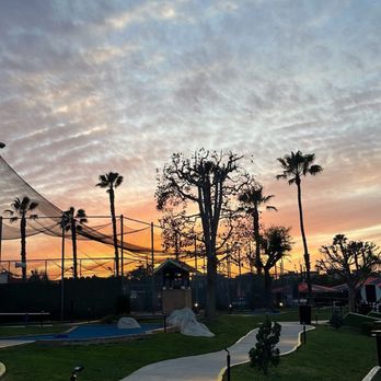 Boomers Irvine - mini golf - Amusement Parks Near Me - Irvine, California