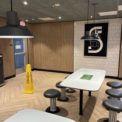 McDonald's - Dining room