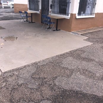 Sunday’s Kitchen - Main Entrance - Salad Near Me - Amarillo, Texas
