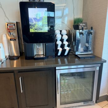 Seattle Marriott Waterfront - M lounge - Hotels Near Me - Seattle, Washington Seattle Marriott Waterfront - M lounge - Hotels Near Me - Seattle, Washington