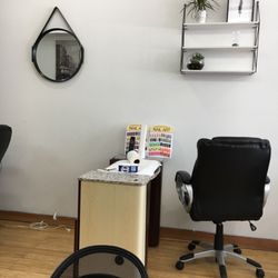 Pandosy Nails & Esthetics