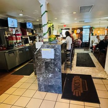Nick's Family Diner - Entrance and main counter - Diners Near Me - Orlando, Florida