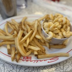 Sunliner Diner - Kids Mac & fries