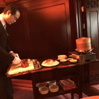 文華廳 - Cutting the duck in style! - Cantonese Near Me - Hong Kong, HK