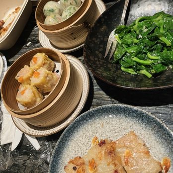 Mott 32 - Garoupa prawn dumplings, crab roe sui mai, pan fried turnip cake - Chinese Near Me - Las Vegas, Nevada Mott 32 - Garoupa prawn dumplings, crab roe sui mai, pan fried turnip cake - Chinese Near Me - Las Vegas, Nevada