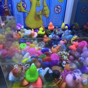 8 Bit Brewing Company - Claw machine - New American Near Me - Murrieta, California