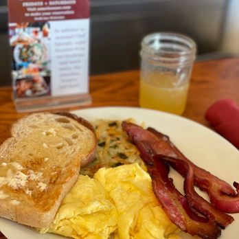 Americana - Classic breakfast - New American Near Me - Sebastopol, California