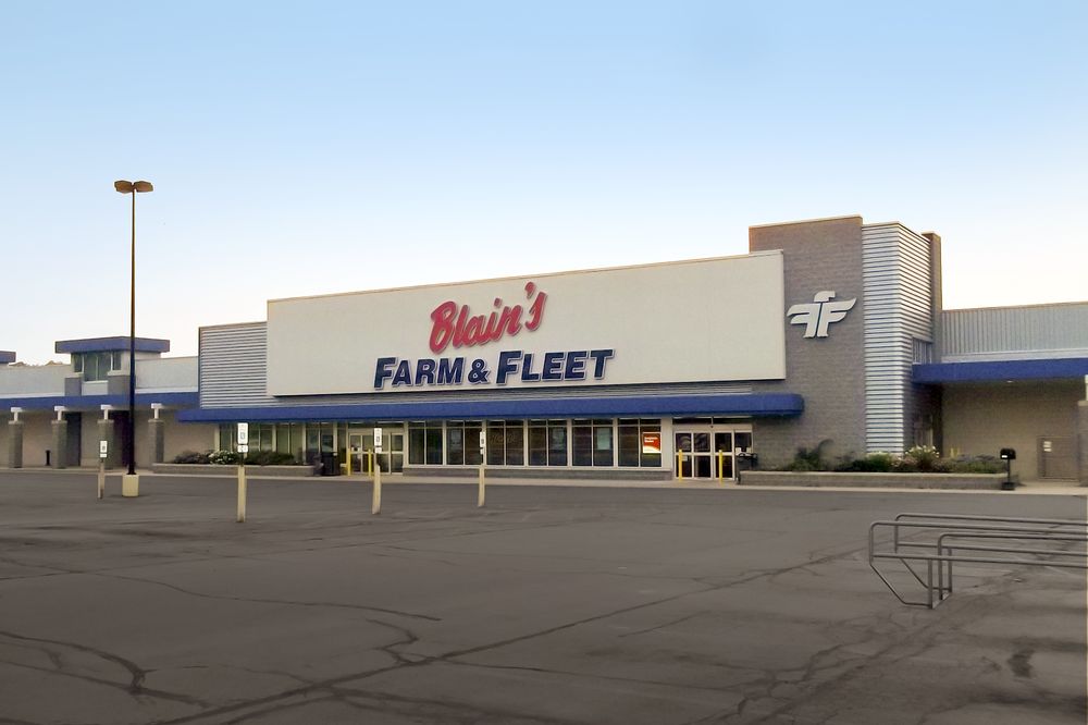 BLAIN’S FARM & FLEET FREEPORT, IL 1755 South West Ave, Freeport