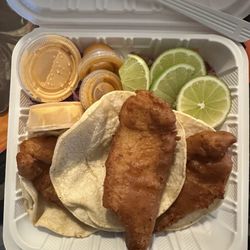Marisco’s El Guicho - Tacos de pescado