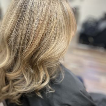 la rouge salon - Natural and soft blend of blonde @fomohair - Hair Salons Near Me - Napa, California la rouge salon - Natural and soft blend of blonde @fomohair - Hair Salons Near Me - Napa, California