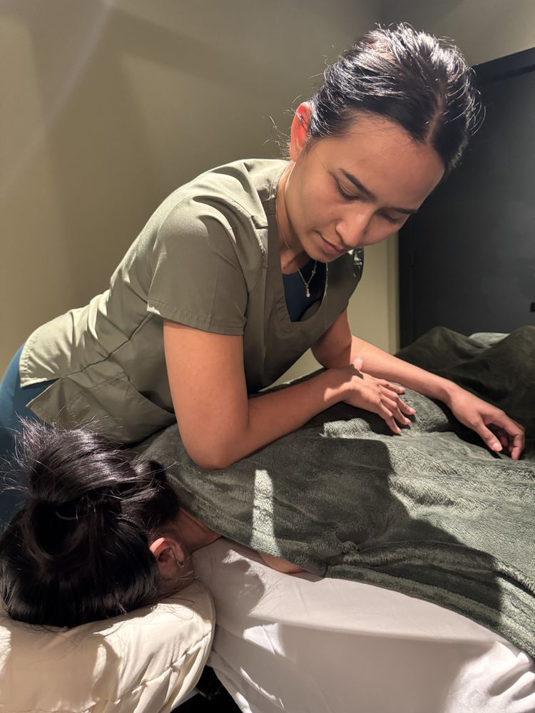 Pimalai Thai Massage Therapy & Wellness Logo