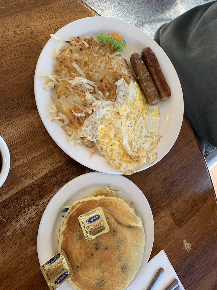 JOHNNY’S SKILLET American (New) 107 11th Ave NE, Austin, MN