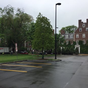 The Hahvahd Tour - Tours Near Me - Cambridge, Massachusetts