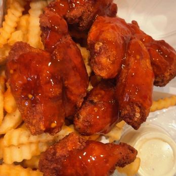 Lancaster's Frosty King - Chicken wings classic bone in - Sandwiches Near Me - Bakersfield, California
