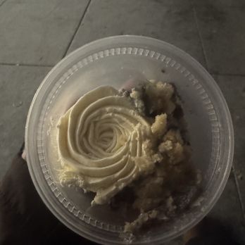 Union On Yale - Something blueberry and it was just not balanced - New American Near Me - Claremont, California Union On Yale - Something blueberry and it was just not balanced - New American Near Me - Claremont, California