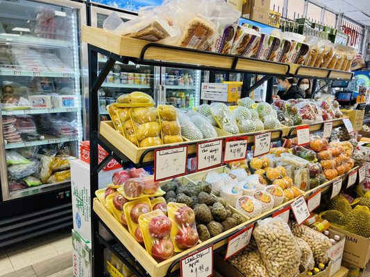 New Saigon Market by null